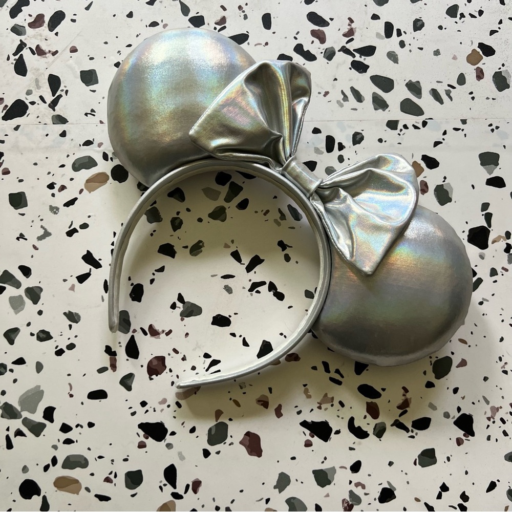 Iridescent Mouse Ears